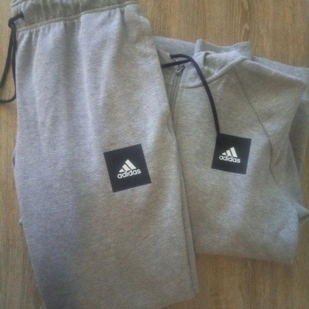 ADIDAS ORIGINAL sports suit